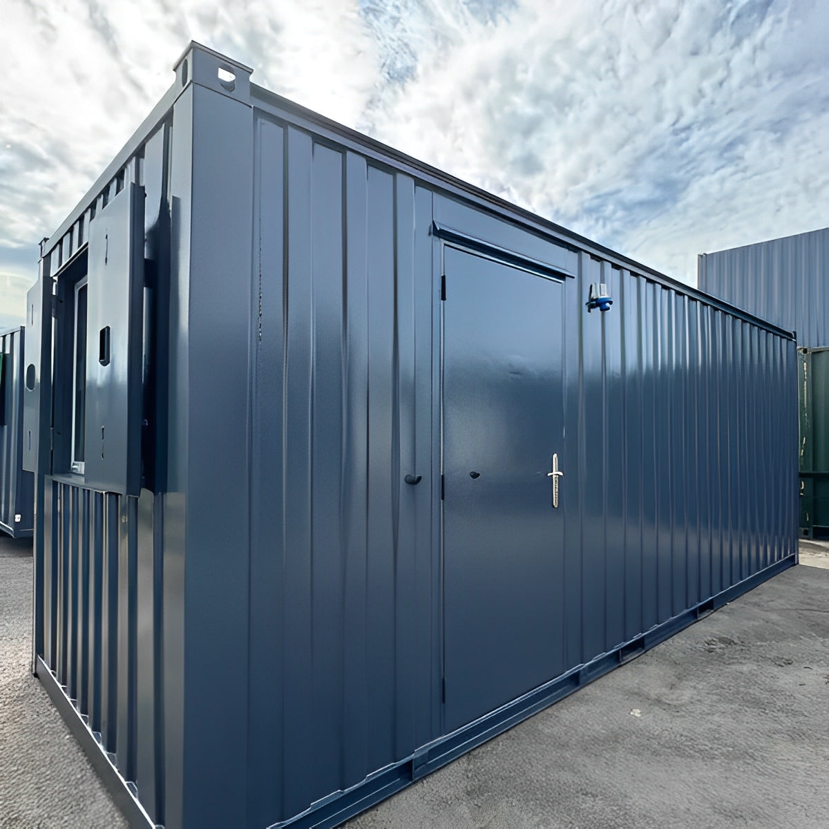 20ft x 8ft Custom Cabin Office / Canteen